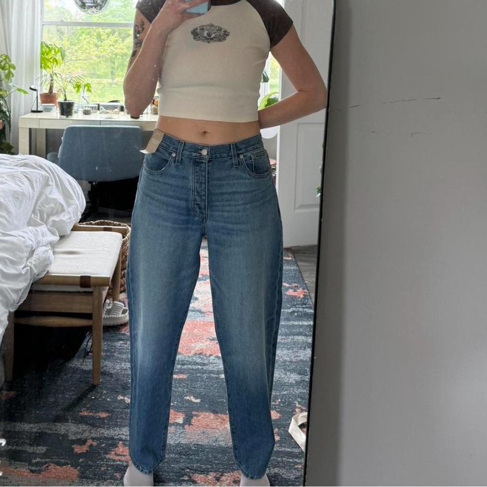 Madewell Low-Slung Straight Jeans in Seville Wash